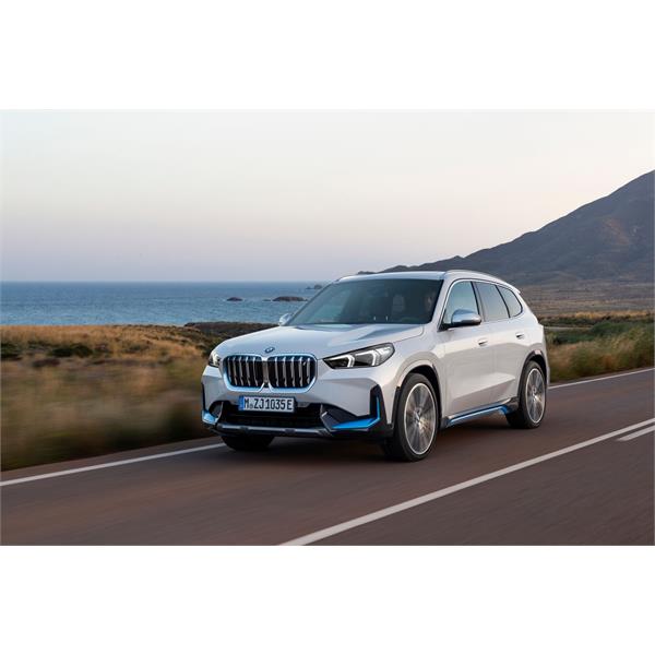 BMW X1 U11 U12 2022-2026 AYNA SİNYALİ SOL ORİJİNAL