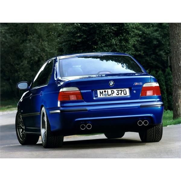 BMW 5 SERİSİ E39 1996-2003 M5 BAGAJ LOGOSU KROM