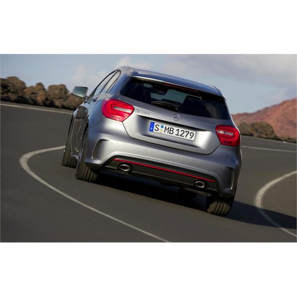 MERCEDES A SERİSİ W176 2012-2018 STOP LAMBASI SOL DEPO