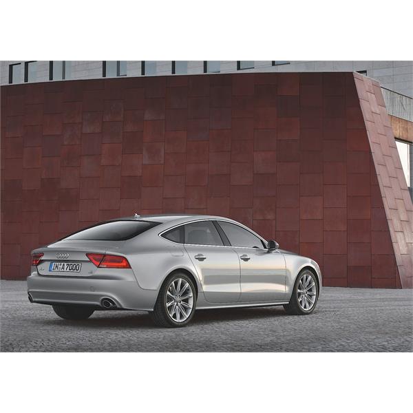 AUDİ A7 4G 2011-2014 STOP LAMBASI SOL ULO